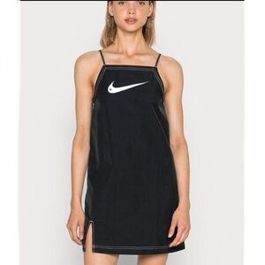 Nike Sportswear Swoosh Woven Cami Dress‎ S